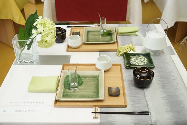 大せともの祭協賛会会長賞 和田 誉子 雨音に心弾ませて